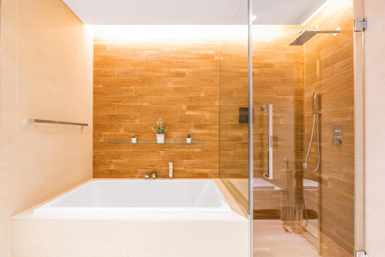 Luxe 3 Bedroom Oceanfront Apartment In The Heart Of Bluewaters Island Dubai Exterior foto